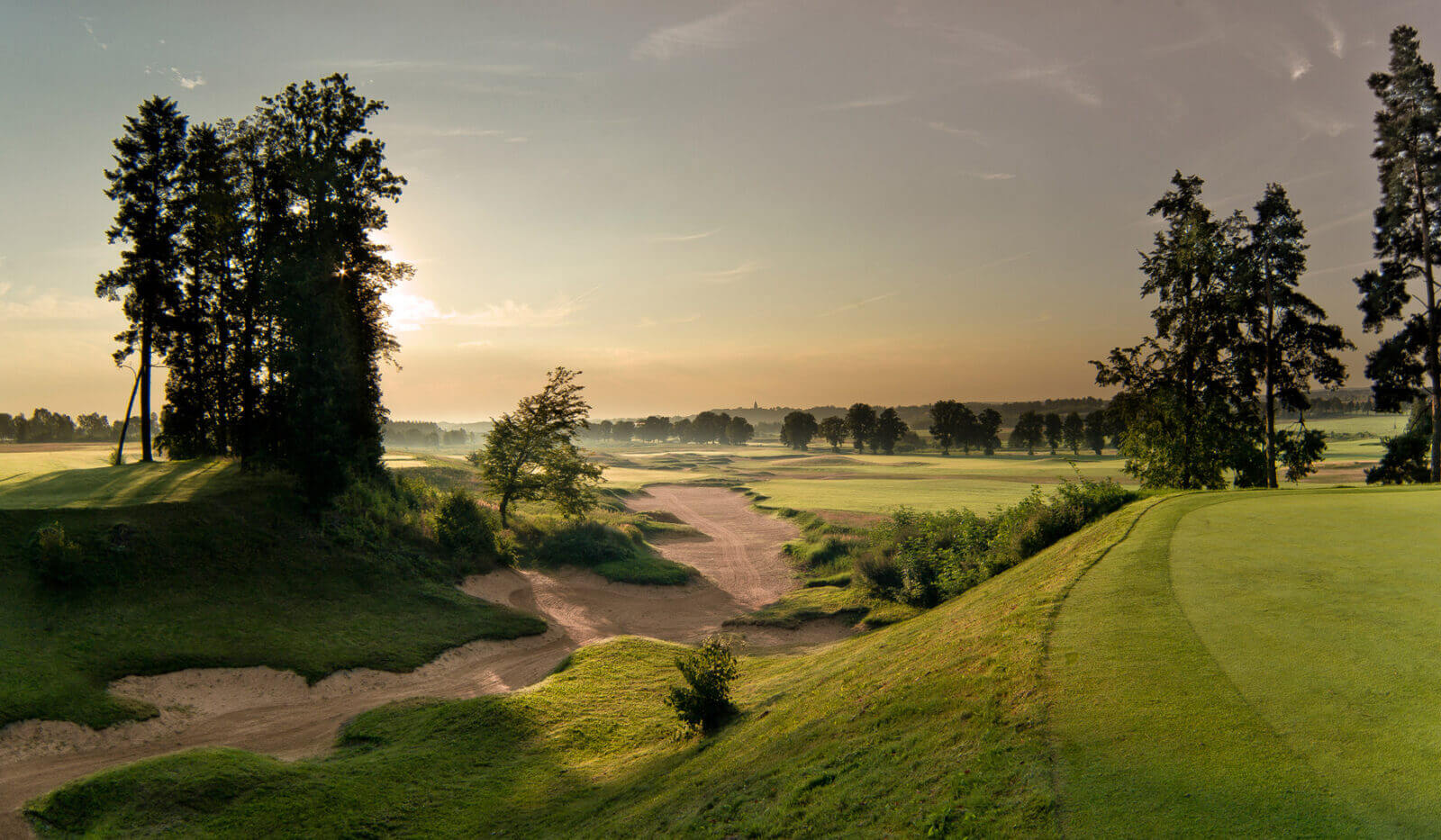 Rising sun over Sand Box golf course