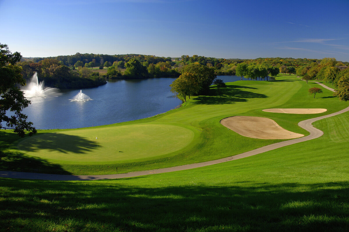 The Brute golf course adjacent to Lake Geneva